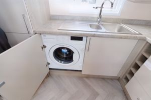 REGAL ARTISAN- click for photo gallery